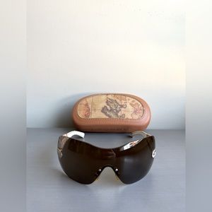 Alviero Martini Women’s Vintage Sunglasses with Case